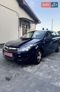 Универсал Opel Astra 2010 в Ивано-Франковске