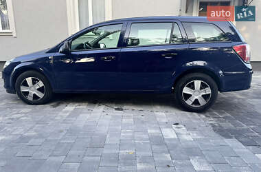 Универсал Opel Astra 2010 в 