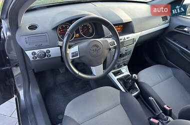 Универсал Opel Astra 2009 в 