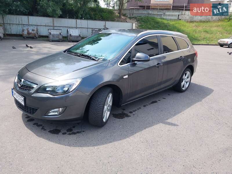 Opel Astra 2011