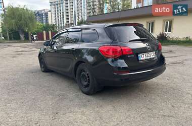 Универсал Opel Astra 2012 в 