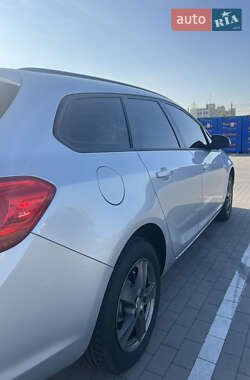 Универсал Opel Astra 2011 в 