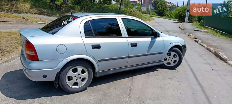 Седан Opel Astra 2005 в Городке фото 11 Седан Opel Astra 2005 в Городке