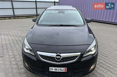 Хэтчбек Opel Astra 2010 в 