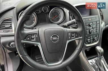 Хэтчбек Opel Astra 2010 в 