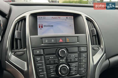 Хэтчбек Opel Astra 2010 в 