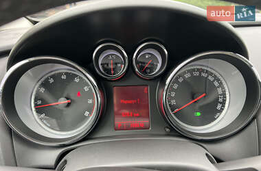 Хэтчбек Opel Astra 2010 в 