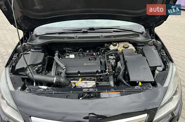 Хэтчбек Opel Astra 2010 в 