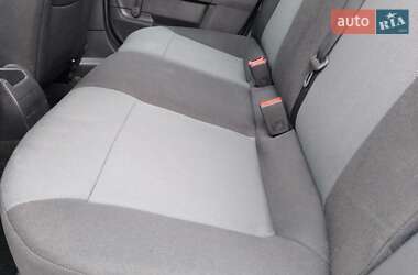 Универсал Opel Astra 2006 в 