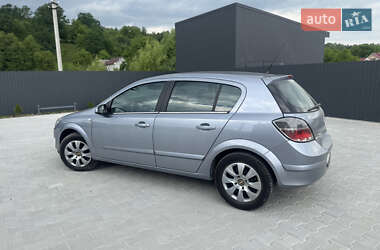 Хэтчбек Opel Astra 2009 в 