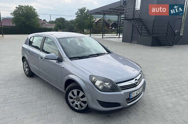 Хэтчбек Opel Astra 2009 в 