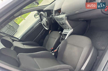 Хэтчбек Opel Astra 2009 в 