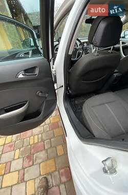 Универсал Opel Astra 2011 в 