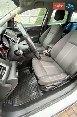 Универсал Opel Astra 2011 в 