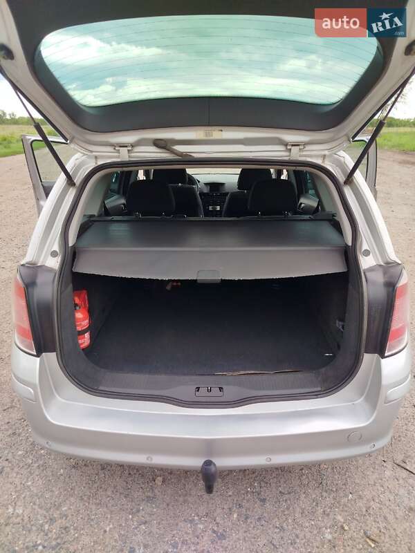 Универсал Opel Astra 2010 в Недригайлове фото 9 Универсал Opel Astra 2010 в Недригайлове