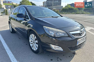 Универсал Opel Astra 2012 в 