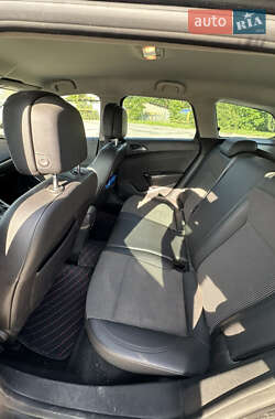 Универсал Opel Astra 2012 в 