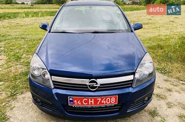 Хэтчбек Opel Astra 2006 в 