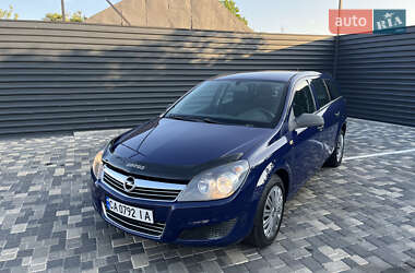 Универсал Opel Astra 2010 в Николаеве