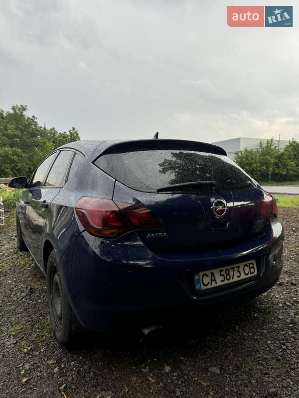 Opel Astra 2010