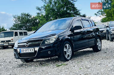 Хэтчбек Opel Astra 2006 в 