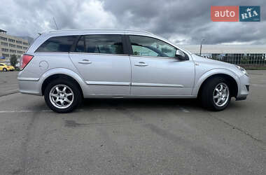 Универсал Opel Astra 2008 в Киеве