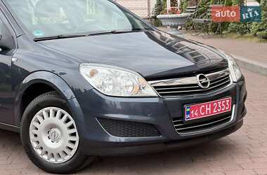 Універсал Opel Astra 2009 в 