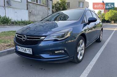 Универсал Opel Astra 2016 в Ананьеве