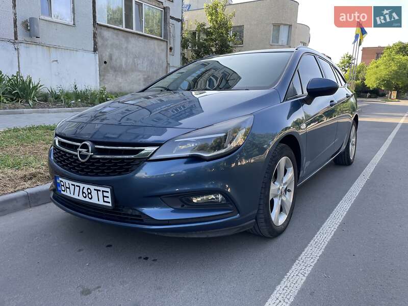Универсал Opel Astra 2016 в Ананьеве фото Универсал Opel Astra 2016 в Ананьеве