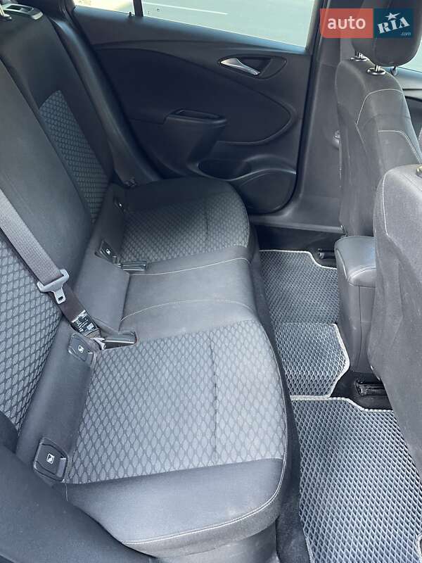 Универсал Opel Astra 2016 в Ананьеве фото 11 Универсал Opel Astra 2016 в Ананьеве