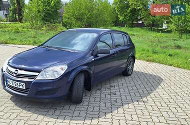 Хэтчбек Opel Astra 2008 в 
