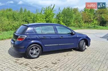 Хэтчбек Opel Astra 2008 в 