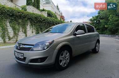 Хетчбек Opel Astra 2011 в Києві