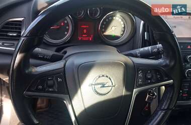 Хэтчбек Opel Astra 2010 в 