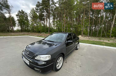 Седан Opel Astra 2006 в 
