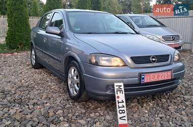 Хэтчбек Opel Astra 2004 в Бучаче