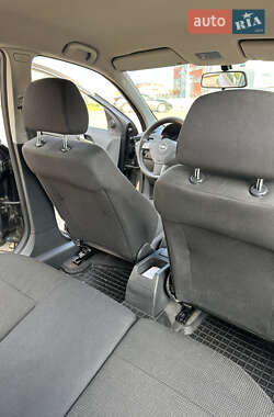 Универсал Opel Astra 2009 в 