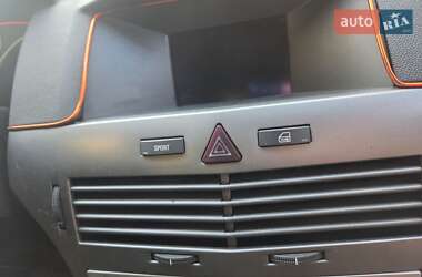 Универсал Opel Astra 2006 в 