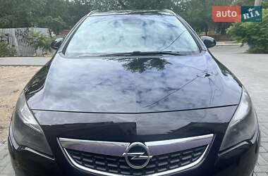 Универсал Opel Astra 2011 в 