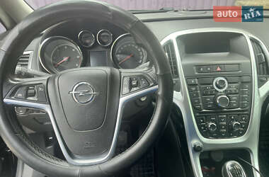 Универсал Opel Astra 2011 в 