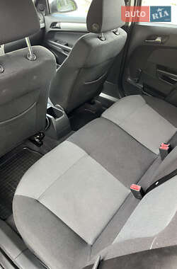 Универсал Opel Astra 2005 в 
