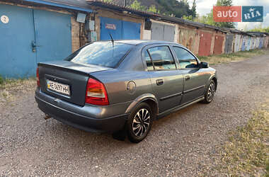 Хэтчбек Opel Astra 1999 в 