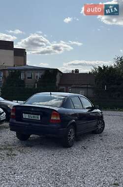 Седан Opel Astra 2006 в 