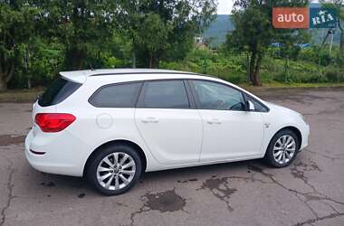 Универсал Opel Astra 2012 в Стрые