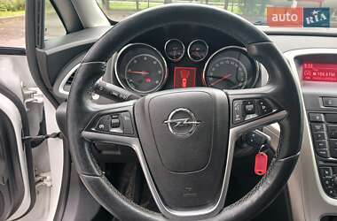 Универсал Opel Astra 2012 в Стрые