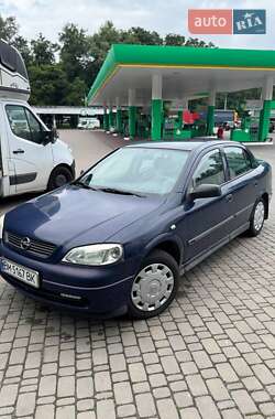 Седан Opel Astra 2006 в 