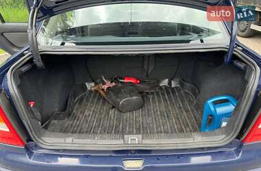 Седан Opel Astra 2006 в 