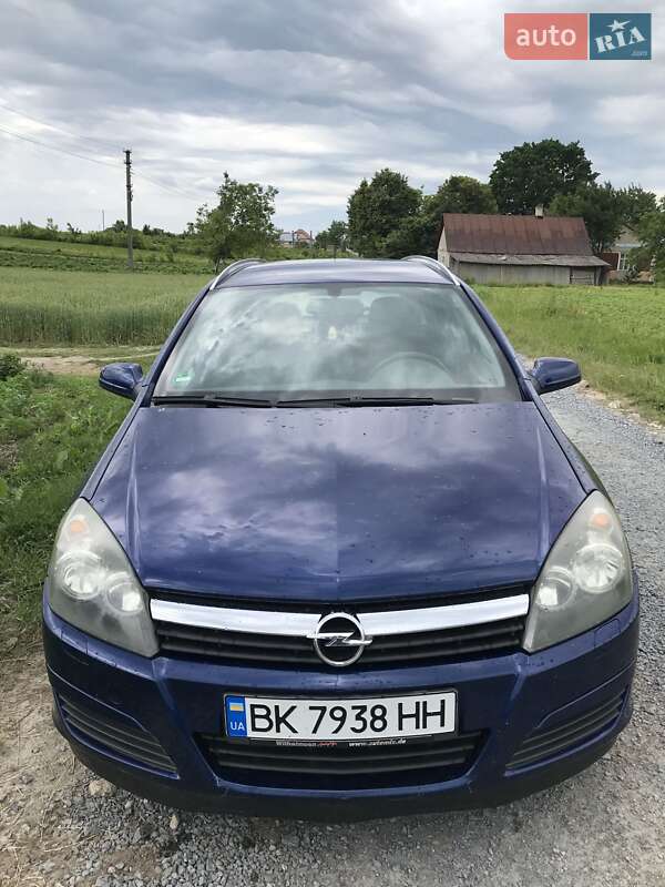Универсал Opel Astra 2004 в Млинове