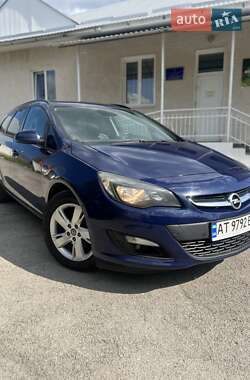 Универсал Opel Astra 2014 в Ивано-Франковске