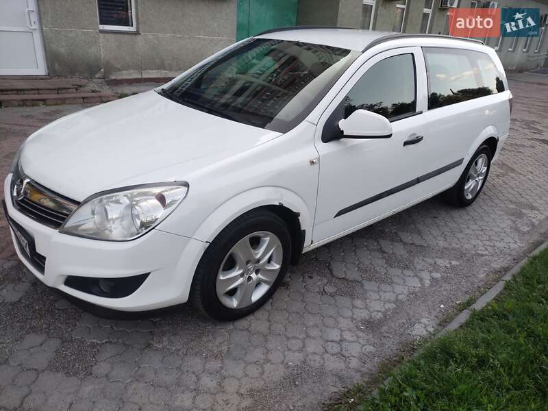 Opel Astra 2010